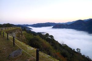 津和野城跡から望む朝霧